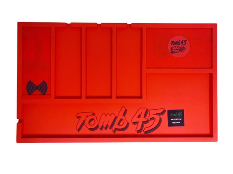 TOMB 45 CHARGING MAT (RED)